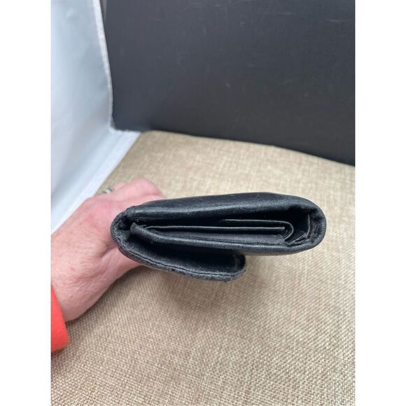 Vintage Channel Black Leather Wallet Women’s Unisex Good Condition Read Details - Picture 3 of 16
